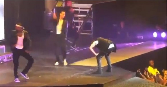 Bieber vomita sul palco