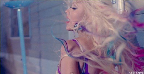 Christina Aguilera Video Your Body