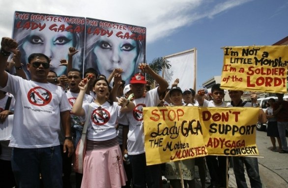 Proteste per concerto Lady Gaga