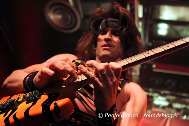 satchel guitar Steel Panther concerto @ Alcatraz Milano, 5 Marzo 2014 - Foto by Paolo Bianco